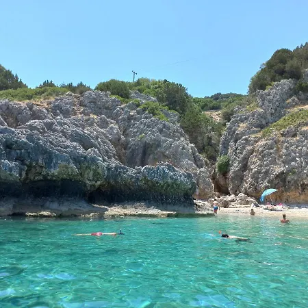 Rania-apartments 2 * 아르고스톨리온